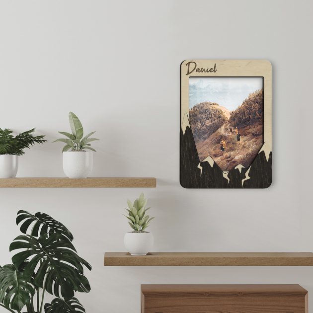 Фоторамка деревянная The Frame Depot Горные вершины вертикальное фото 20х25см под персонализацию 23х33см Бежевый (mountain_8x10_vertical) - изображение 2