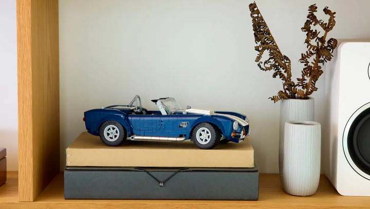 Конструктор Lego Shelby Cobra 427 S/C Icons 10357 - изображение 10