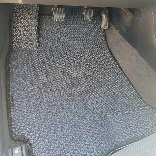 Комплект ковриков в салон Star-Tex на Chevrolet Epica (2006 - 2014) EVA/Капля Серый + Черный - изображение 4