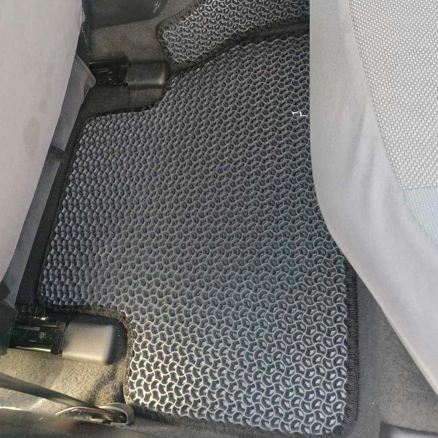 Комплект ковриков в салон Star-Tex на Chevrolet Epica (2006 - 2014) EVA/Капля Серый + Черный - изображение 2