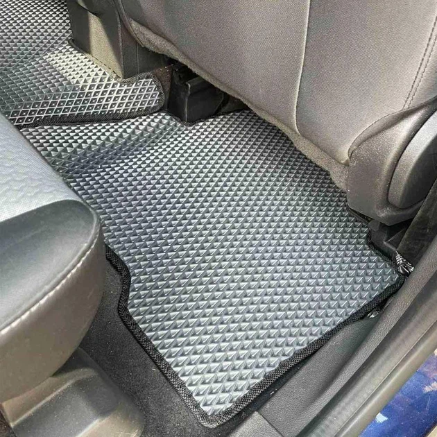 Комплект ковриков в салон Star-Tex на Ford C-Max II (2010 - 2019) USA EVA/Ромб Черный + Серый - изображение 2