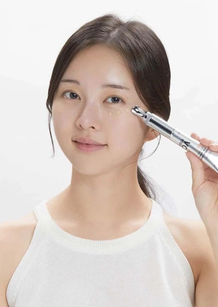 Осветляющий крем для кожи вокруг глаз VT Cosmetics Reedle Shot Vita-Light Eye Cream, 15 мл - изображение 3