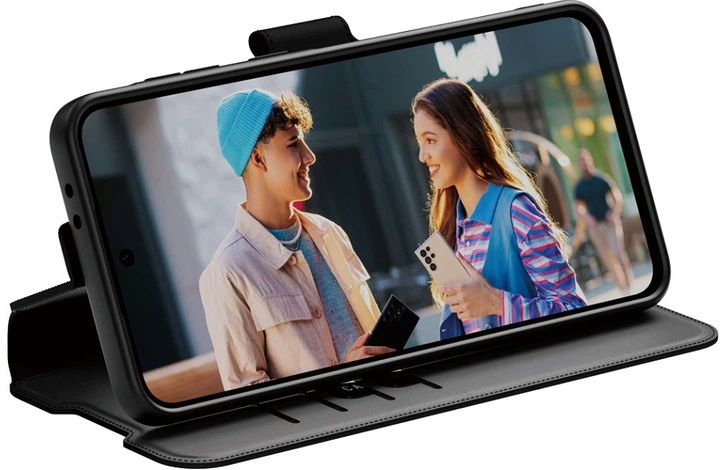 Etui z klapką PanzerGlass CARE Feature Wallet Kickstand do Samsung Galaxy A36 5G Black (5715685016684) - obraz 4