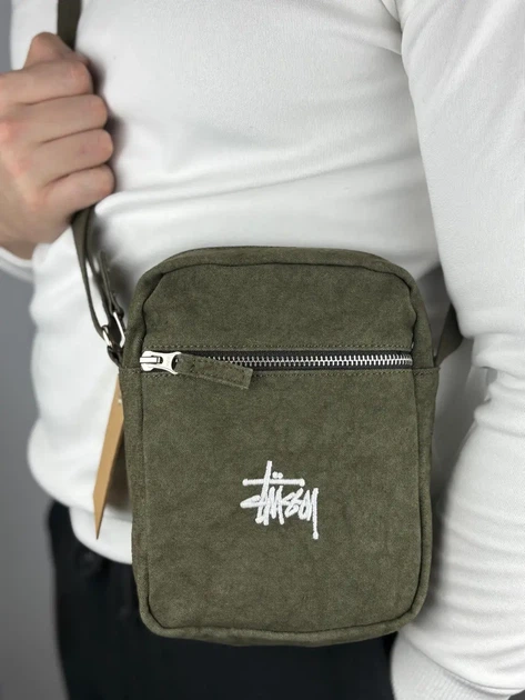 Сумка через плече Stussy Washed у темно-зеленому кольорі. - Фото 1 Сумка через плече Stussy Washed у темно-зеленому кольорі. - зображення 1