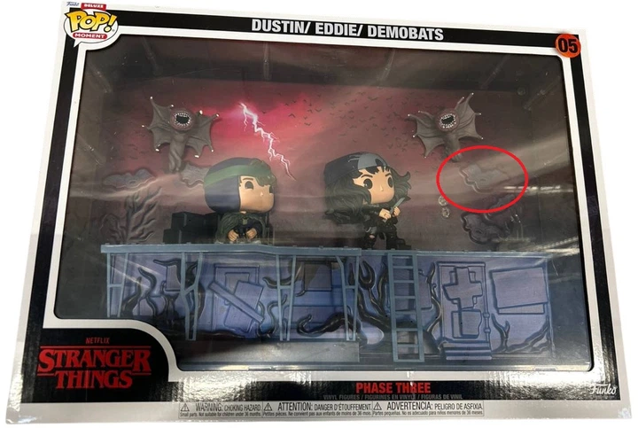 Zestaw figurek Funko Pop! Moments Deluxe Stranger Things Phase Three (889698702577) (955555915720898) - Outlet - obraz 2