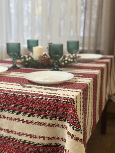 Етнічна вишита льняна скатертина Handmade в Українському стилі Червона 110х145см. - Фото 5 Етнічна вишита льняна скатертина Handmade в Українському стилі Червона 110х145см. - зображення 5