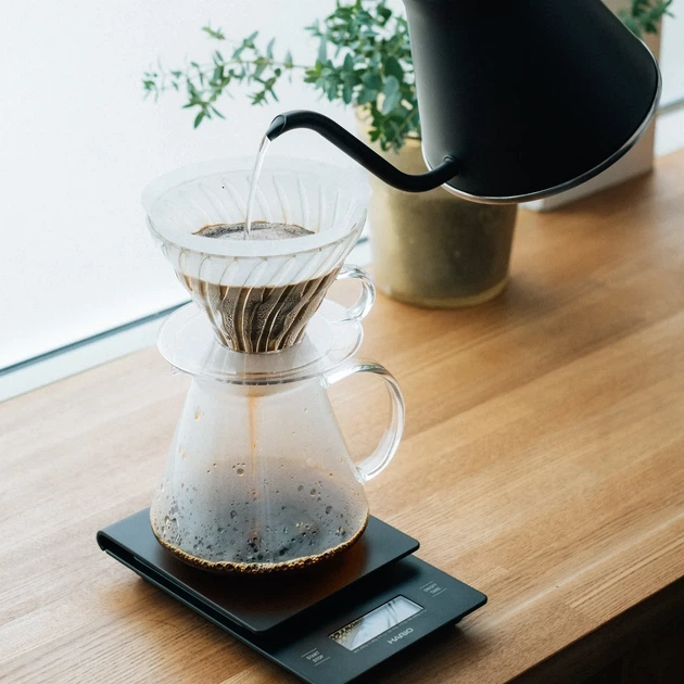 Набор Hario V60 Glass 02 для фильтра кофе с графином и фильтрами - изображение 5