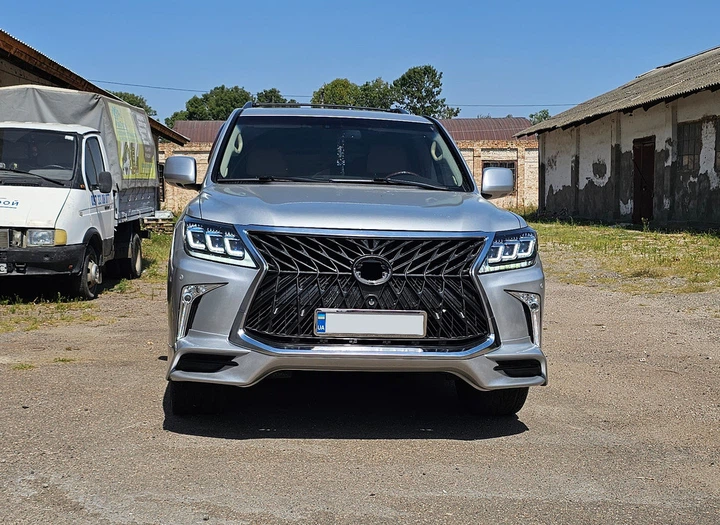 Комплект мини-рестайлинга с модели 2008-2015 на TRD Sport (бампер, фары) для Lexus LX570/450d 2008-2015 - изображение 3