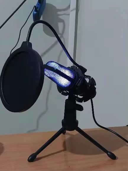 Конденсаторний USB-мікрофон із RGB-підсвічуванням - зображення 4