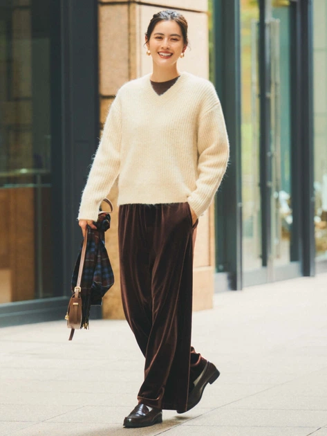 Брюки женские Uniqlo 578858957 XL Коричневые (1159853097) - Фото 3 Брюки женские Uniqlo 578858957 XL Коричневые (1159853097) - изображение 3