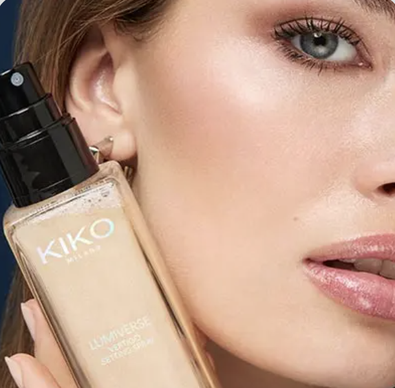 Фиксирующий спрей для макияжа KIKO Milano Lumiverse Vertigo Setting Spray - Фото 3 Фиксирующий спрей для макияжа KIKO Milano Lumiverse Vertigo Setting Spray - изображение 3