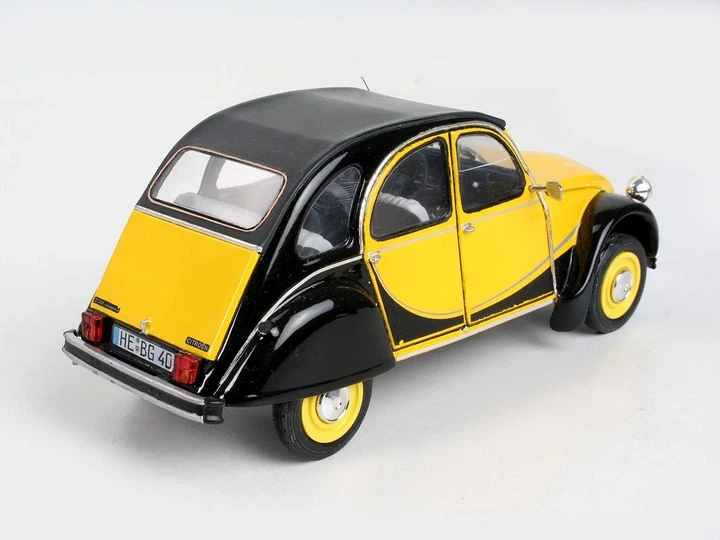 Model do sklejania Revell REV-07095 Citroen 2CV Charleston Skala 1:24 126 elementów (4009803070957) - obraz 3