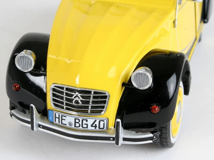 Model do sklejania Revell REV-07095 Citroen 2CV Charleston Skala 1:24 126 elementów (4009803070957) - obraz 8