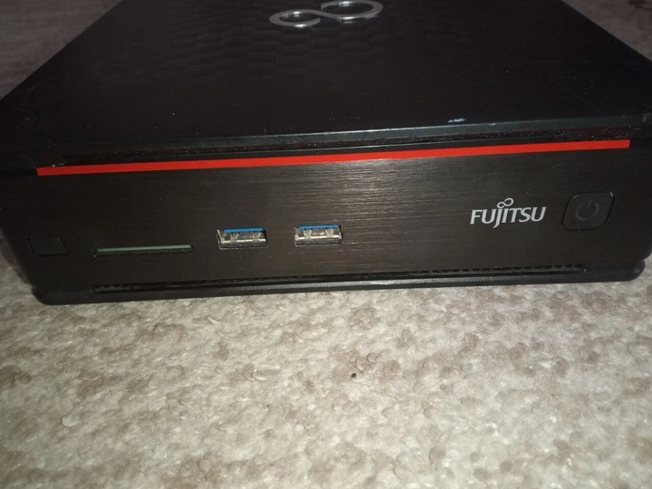 Неттоп Б-класс Fujitsu Esprimo Q920 USFF / Intel Core i5-4590T (4 ядра по 2.0 - 3.0 GHz) / 4 GB DDR3 / 120 GB SSD / Intel HD Graphics 4600 б/у - Фото 4 Неттоп Б-класс Fujitsu Esprimo Q920 USFF / Intel Core i5-4590T (4 ядра по 2.0 - 3.0 GHz) / 4 GB DDR3 / 120 GB SSD / Intel HD Graphics 4600 б/у - изображение 4