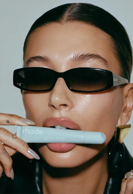 Прозрачный бальзам для губ з пептидами без аромата Rhode Peptide Lip Treatment Unscented 10 мл - изображение 6