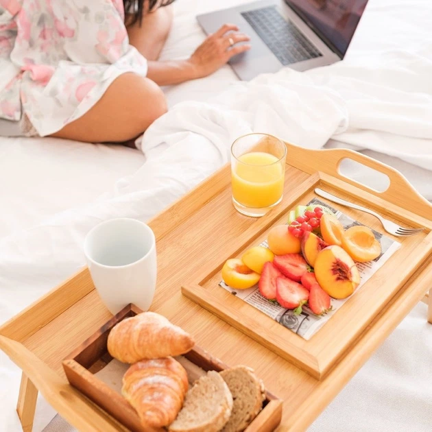 Stolik śniadaniowy Orion bambusowy składany 50 x 30 x 24.5 cm (8592381174910) - obraz 3