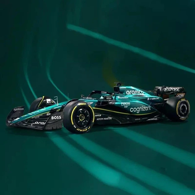 Коллекционная Модель Bburago F1 Aston Martin Aramco F1 Team AMR23