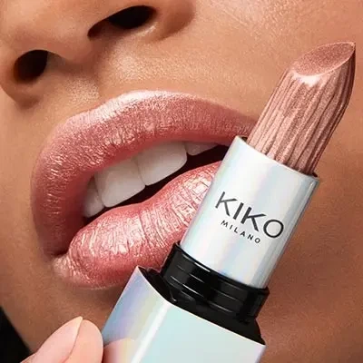 Помада KIKO Milano Lumiverse Metal Majesty Lipstick 06 Candy Spark - изображение 4