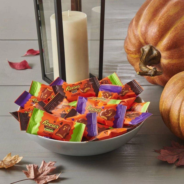 Шоколадні цукерки Reese's Halloween Assorted Snack Size з Арахісовою пастою 255г - зображення 3
