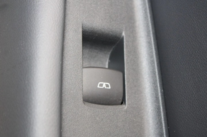 Обшивка передньої правої двері Acura ZDX 2024–2025 OEM чорна - зображення 7