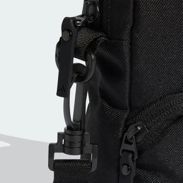 Спортивная сумка кросс-боди через плечо маленькая Adidas Prime Organizer Bag JZ0156 Черная (4068822377553) - Фото 5 Спортивная сумка кросс-боди через плечо маленькая Adidas Prime Organizer Bag JZ0156 Черная (4068822377553) - изображение 5