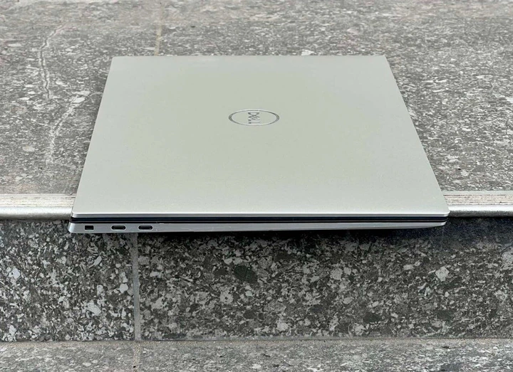 Ігровий ноутбук Dell XPS 15 9510 / 15.6
