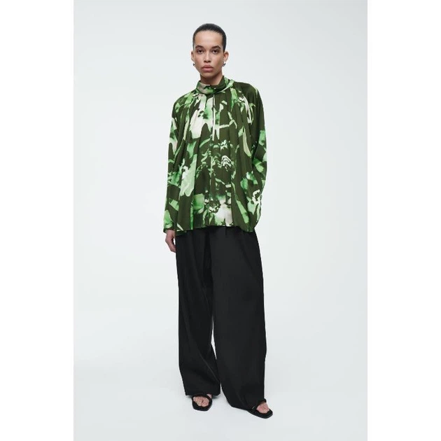 Блуза жіноча COS pleated batwing blouse 1196098003 34 Зелений - изображение 2