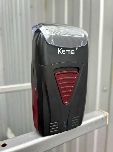 Электробритва Kemei Km-3381 аккумуляторная 3W для бритья с защитной крышкой и кабелем для зарядки - изображение 6