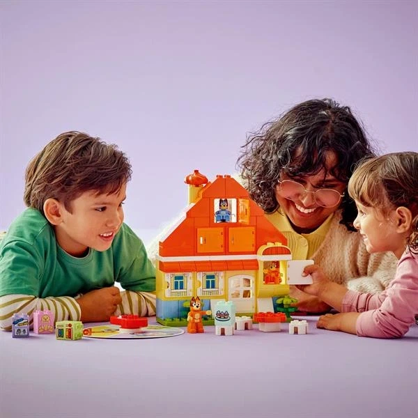 Конструктор LEGO DUPLO Bluey Родинний дім Блуї із грою на запам'ятовування 83 деталі (10459) - изображение 5