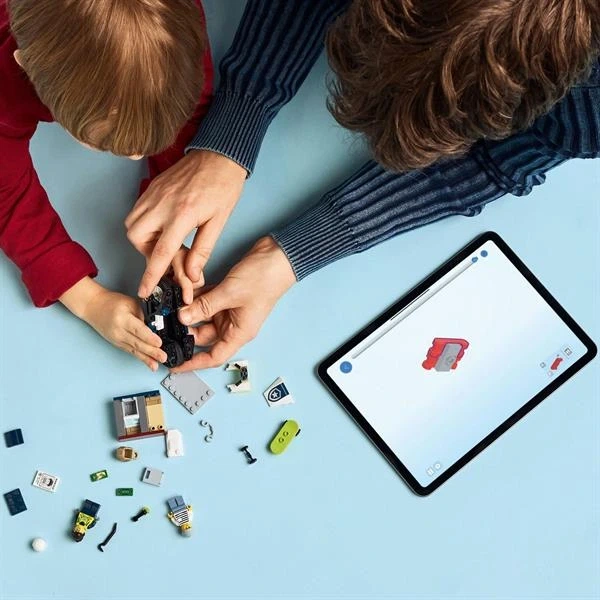 Конструктор LEGO City Переслідування на поліцейському мотоциклі 65 деталей (60455) - Фото 5 Конструктор LEGO City Переслідування на поліцейському мотоциклі 65 деталей (60455) - изображение 5