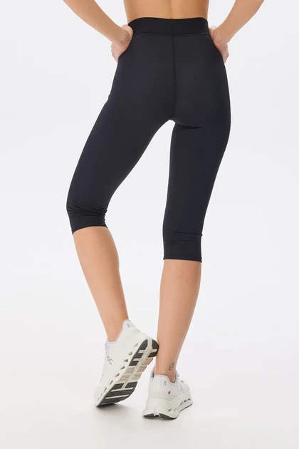Спортивные женские капри Designed for Fitness AXIS S - изображение 3