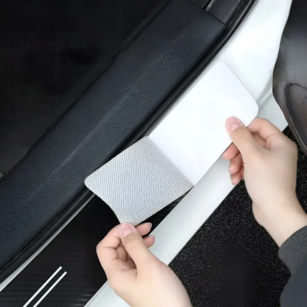 Захисна плівка накладка на пороги для тесла Tesla Чорний Карбон наклейки світловідбивні написи - зображення 5