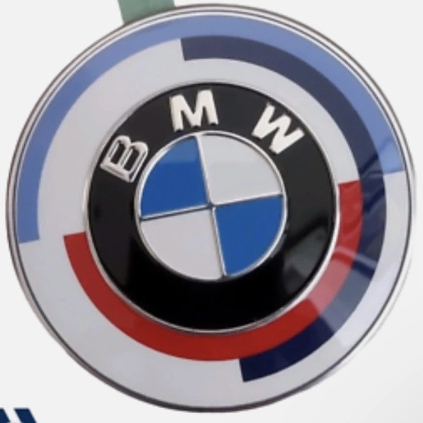 Значок BMW 82mm Эмблема БМВ на капот багажник 51148132375 82 мм Юбилейная 50 лет Yeas performance Mpower - изображение 3