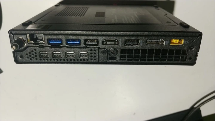 Неттоп Lenovo ThinkStation P330 Tiny USFF / Intel Core i9-9900T (8