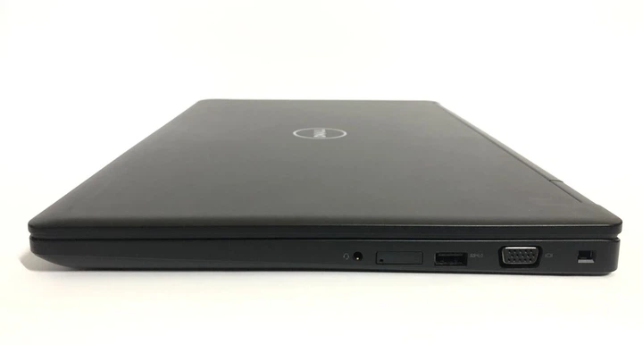 Игровой ноутбук Dell Latitude 5580 / 15.6" (1920x1080) IPS / Intel Core i7-7820HQ (4 (8) ядра по 2.9 - 3.9 GHz) / 16 GB DDR4 / 512 GB SSD / nVidia GeForce 940MX, 2 GB GDDR5, 64-bit / WebCam / Win 11 Pro б/у - Фото 4 Игровой ноутбук Dell Latitude 5580 / 15.6" (1920x1080) IPS / Intel Core i7-7820HQ (4 (8) ядра по 2.9 - 3.9 GHz) / 16 GB DDR4 / 512 GB SSD / nVidia GeForce 940MX, 2 GB GDDR5, 64-bit / WebCam / Win 11 Pro б/у - изображение 4