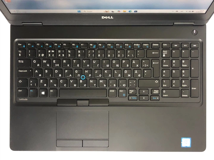 Игровой ноутбук Dell Latitude 5580 / 15.6" (1920x1080) IPS / Intel Core i7-7820HQ (4 (8) ядра по 2.9 - 3.9 GHz) / 16 GB DDR4 / 512 GB SSD / nVidia GeForce 940MX, 2 GB GDDR5, 64-bit / WebCam / Win 11 Pro б/у - Фото 8 Игровой ноутбук Dell Latitude 5580 / 15.6" (1920x1080) IPS / Intel Core i7-7820HQ (4 (8) ядра по 2.9 - 3.9 GHz) / 16 GB DDR4 / 512 GB SSD / nVidia GeForce 940MX, 2 GB GDDR5, 64-bit / WebCam / Win 11 Pro б/у - изображение 8
