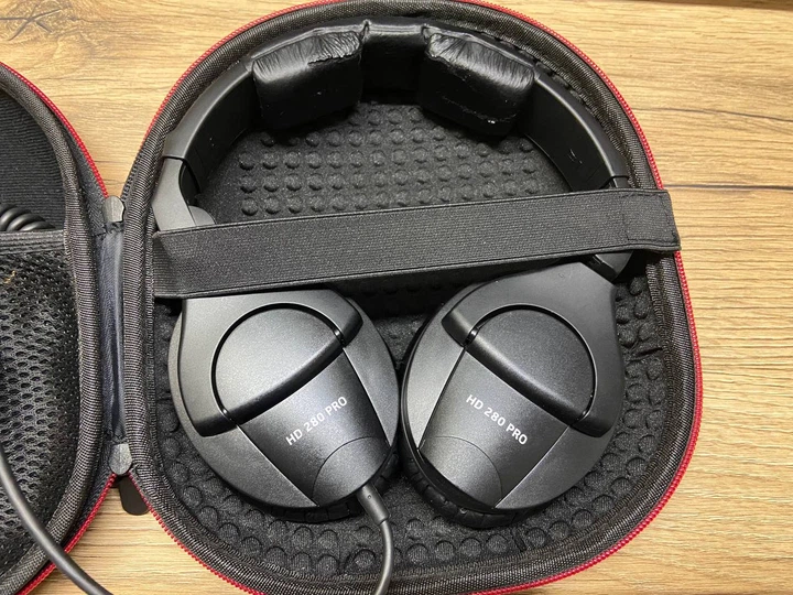 Защитный кейс сумка чехол футляр для наушников Sennheiser HD 280 Pro black - Фото 3 Защитный кейс сумка чехол футляр для наушников Sennheiser HD 280 Pro black - изображение 3