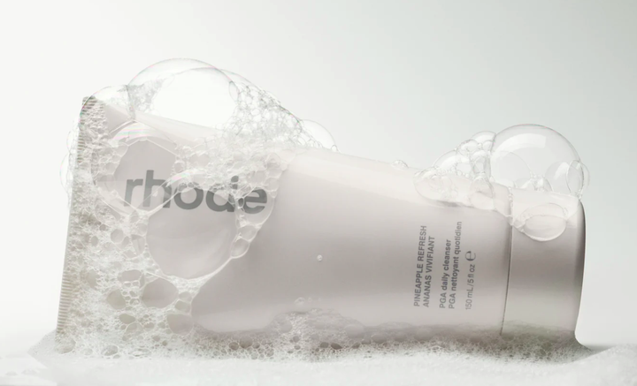 Очищувальний гель для вмивання Rhode Pineapple refresh з ананасом 40 мл - Фото 7 Очищувальний гель для вмивання Rhode Pineapple refresh з ананасом 40 мл - зображення 7