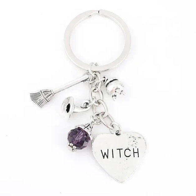 Брелок-ключница «WITCH» с метлой, шляпой, бусиной и подвесками в готическом стиле - изображение 2