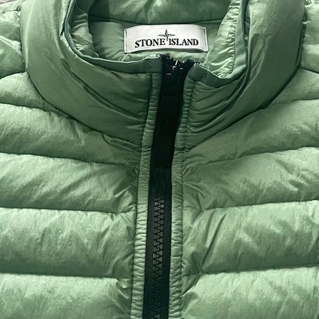 Stone Island Ripstop Nylon Down Jacket Vest - Sage (S) 7715G0224 V0055 - Фото 6 Stone Island Ripstop Nylon Down Jacket Vest - Sage (S) 7715G0224 V0055 - изображение 6