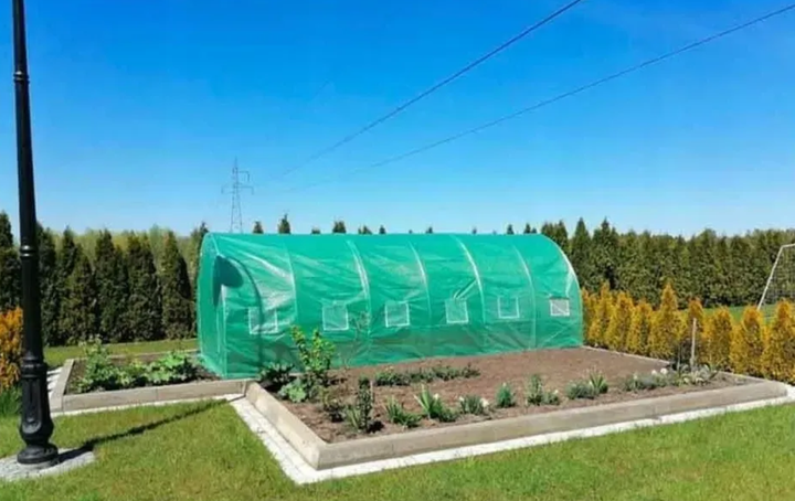 Теплица арочная под пленку 18 м² 3×6×2 м зеленая с вентиляционными окнами и двойными дверями - Фото 3 Теплица арочная под пленку 18 м² 3×6×2 м зеленая с вентиляционными окнами и двойными дверями - изображение 3