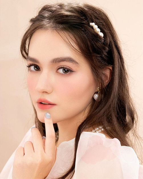 Румяна Flower Knows (Флавер Ноуз) Strawberry Rococo Embossed Blush — стойкий естественный румянец, 5 г, оттенок 03 Classic Ballet - изображение 4
