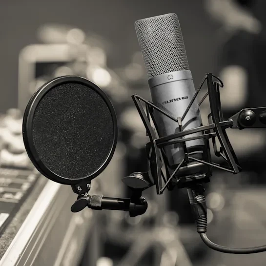 Конденсаторний USB-мікрофон Auna Pro MIC-900S, 16 біт/48 кГц, 136 дБ - Фото 3 Конденсаторний USB-мікрофон Auna Pro MIC-900S, 16 біт/48 кГц, 136 дБ - зображення 3
