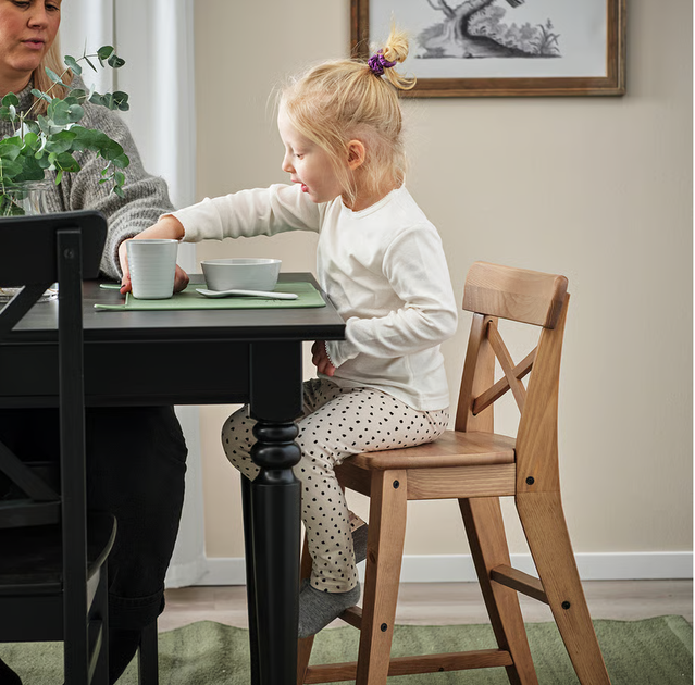 Дитячий стілець Ikea INGOLF 603.538.38 - Фото 6 Дитячий стілець Ikea INGOLF 603.538.38 - зображення 6