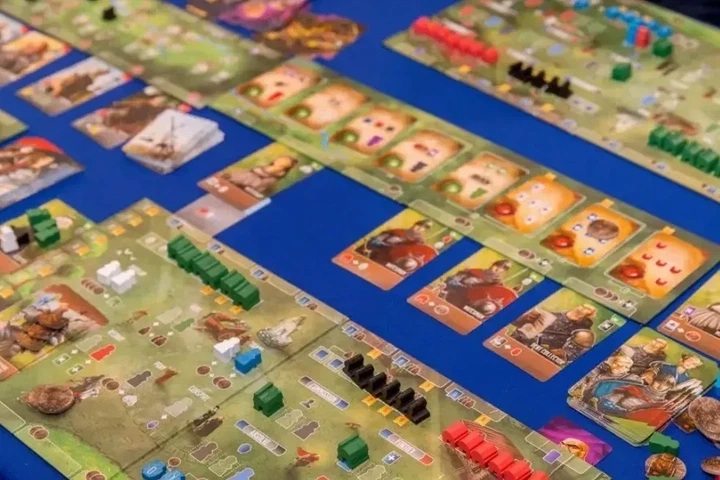 Настольная игра Паладины Западного Королевства (Paladins of the West Kingdom) - Фото 5 Настольная игра Паладины Западного Королевства (Paladins of the West Kingdom) - изображение 5