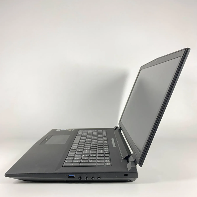 Игровой ноутбук Sager P770DM / 17.3" (1920x1080) IPS / Intel Core i7-6700K (4 (8) ядра 4.0 - 4.2 GHz) / 16 GB DDR4 / 512 GB SSD / nVidia GeForce GTX 980M, 8 GB GDDR5, 256-bit / WebCam / HDMI б/у - изображение 5