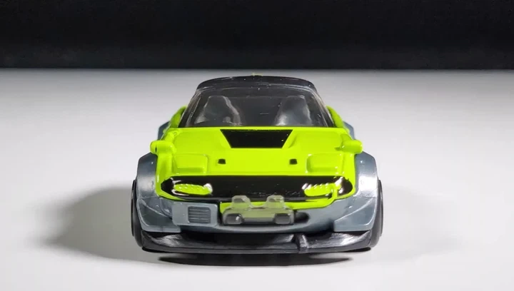 Машинка Хот Вилс 1:64 Mazda MX-5 Miata коллекция HW Dream Garage Hot Wheels Mattel HYX57 - изображение 4