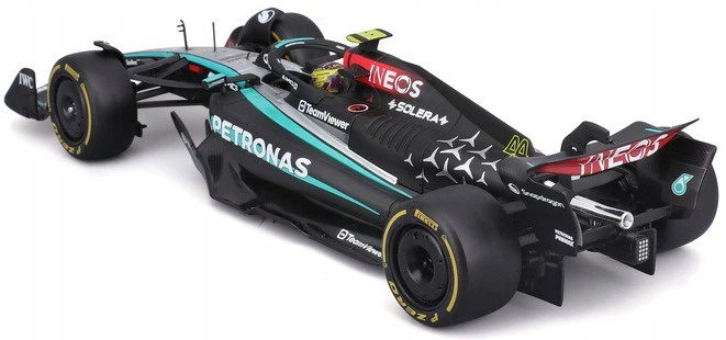 Металева модель автомобіля Bburago Formula Mercedes AMG L. Hamilton 1:24 28063_44 (4893993280636) - зображення 3