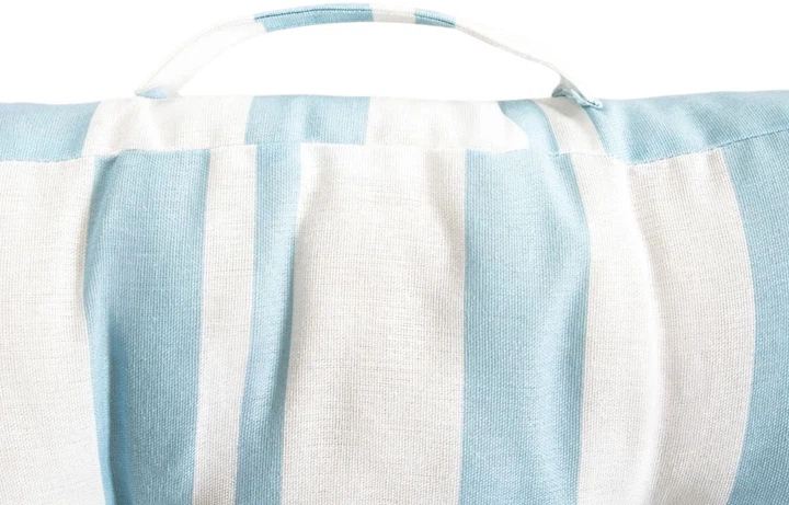 Подушка Homla Evelyn в сині смуги з ручкою та стьобаним візерунком 50 x 50 см (5906496770524) - зображення 3