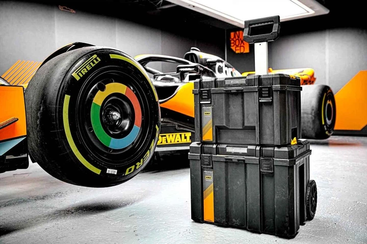 Комплект ящиків McLaren DeWALT TSTAK, (ящик - візок DWST83347-1M + ящик DWST83346-1M + органайзер DWST82968-1M) (DWST60452-1) - Фото 7 Комплект ящиків McLaren DeWALT TSTAK, (ящик - візок DWST83347-1M + ящик DWST83346-1M + органайзер DWST82968-1M) (DWST60452-1) - изображение 7